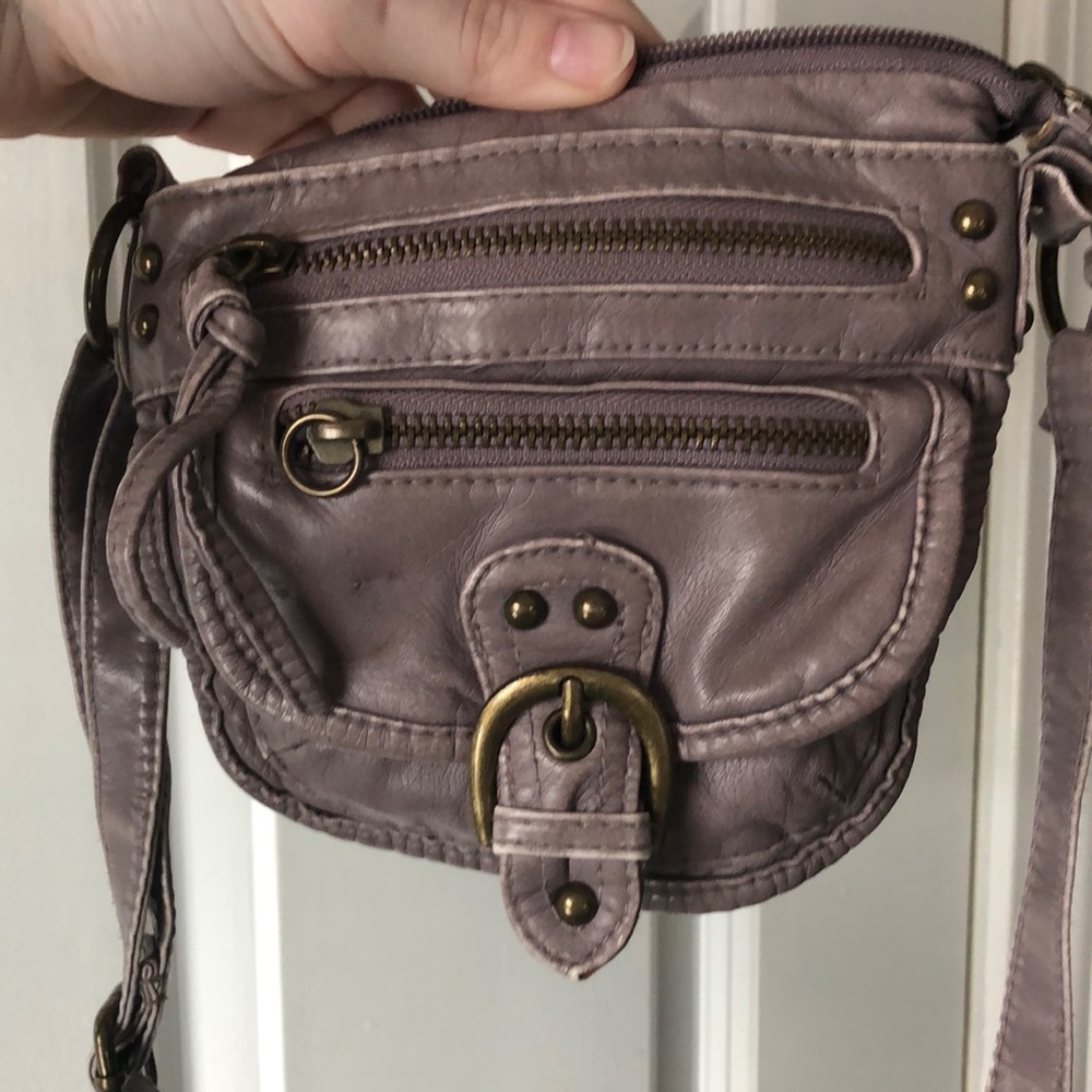 small pink/gray purse